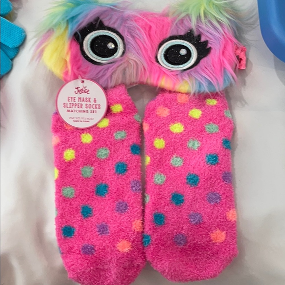 Girls Eye Mask and Slipper Socks
